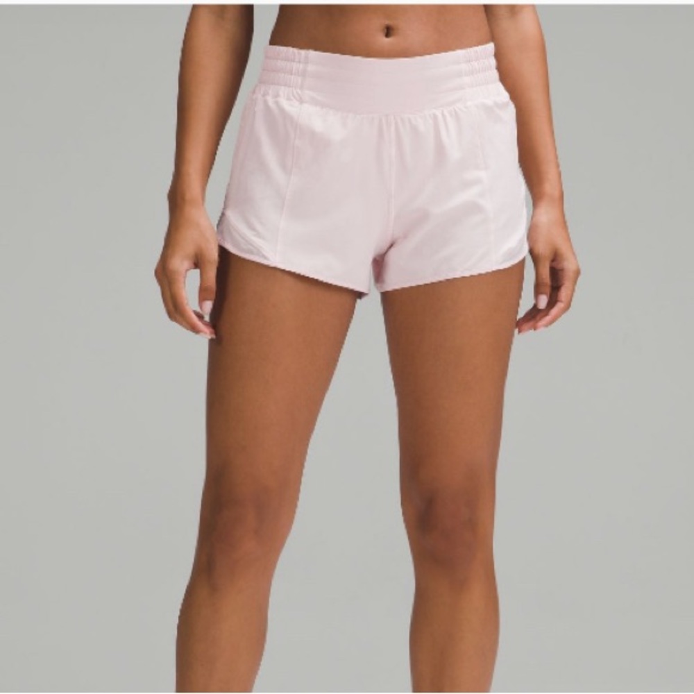 Lululemon High Rise Hotty Hot Shorts 2.5”